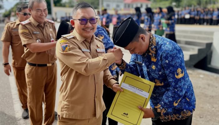 Bupati Banggai Serahkan SK PPPK Paruh Waktu, Kepada 3.928 Pegawai