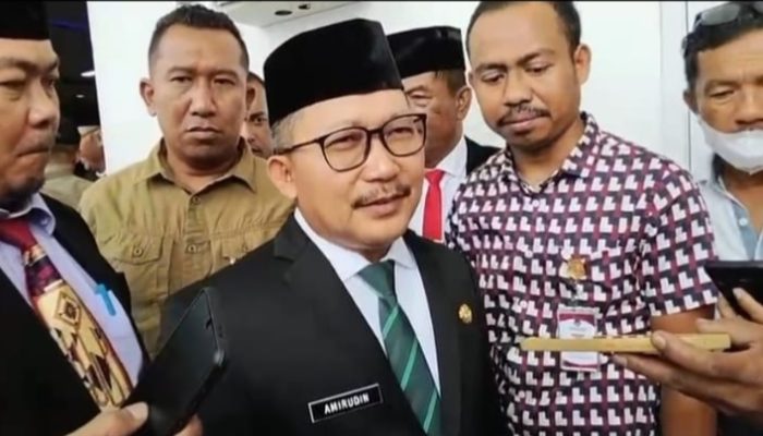 Peliputan Doorstop Bupati Banggai Usai Pelantikan Berjalan Normal