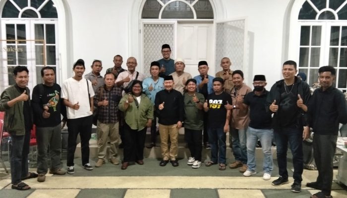 Bupati Banggai Gelar Buka Puasa Bersama Insan Pers dan Pengurus DMI, Umumkan Lomba Azan Berhadiah Umrah