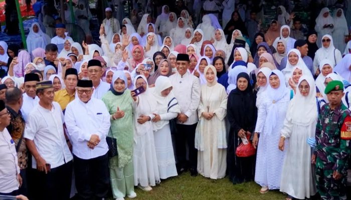 Gubernur Anwar Hafid Ajak Warga Morowali Utara Hidup Berkah Lewat Sedekah dan Haul Guru Tua