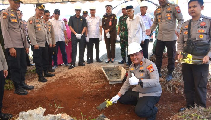 Kapolres Morowali Utara Letakkan Batu Pertama, Pembangunan Polsubsektor Petasia Barat