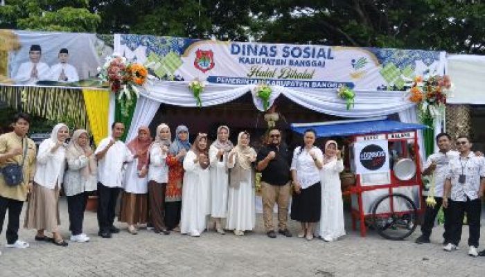 Dinsos Banggai Hadir di Halal Bihalal dan Festival Ketupat, Sajikan Ketupat dan Bakso Mandiri UMKM Untuk Masyarakat