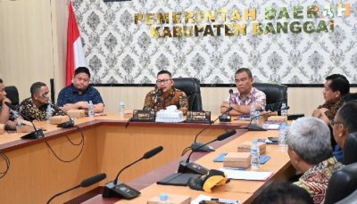 Bupati Amirudin Pimpin Rapat Efisiensi Anggaran, Tekankan Optimalisasi Belanja Daerah