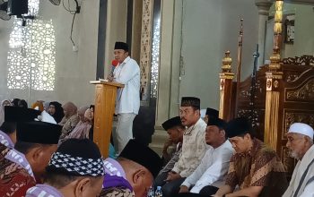 Disaat Bupati  Melepas Rombongan Jemaah Calon Haji Kabupaten Tojo Una Una