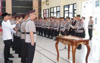 Kapolres Banggai Pimpin Sertijab Sejumlah Pejabat Strategis di Lingkungan Polres