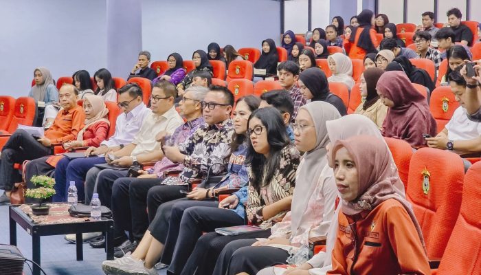 Di Unhas Makassar, Bupati Morut Tegaskan Masa Depan Industri Nikel Ditentukan Dekarbonisasi