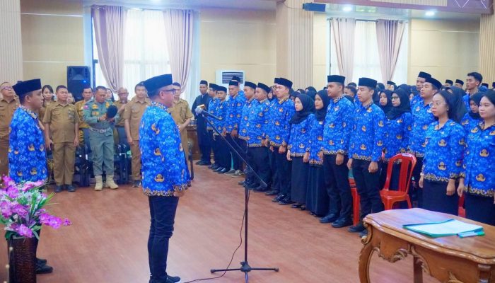 Bupati Delis Lantik dan Ambil Sumpah 421 ASN, 399 CPNS Resmi Jadi PNS di Morowali Utara