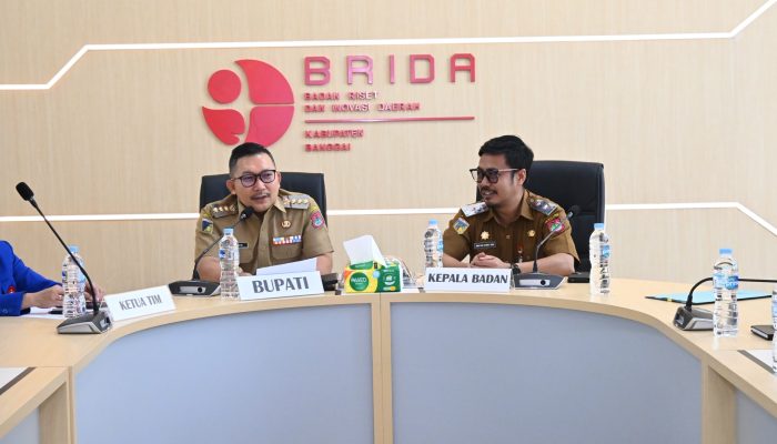 Bupati Amirudin Buka Seminar Awal Kajian Evaluasi Dampak Inovasi Pelayanan Publik di Kabupaten Banggai