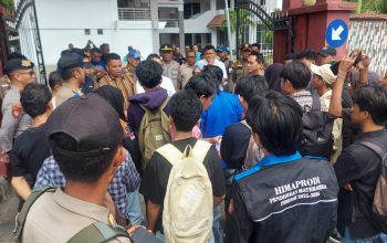 Ketua DPRD Banggai Terima Aspirasi Aliansi Juni Melawan di Gedung DPRD