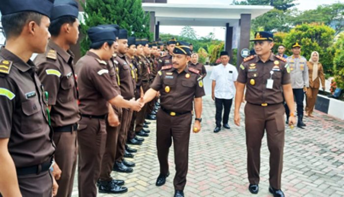 KUNGKER  KAJATI SULTENG DI TOJO UNA UNA MEMASTIKAN KONDISI DAN SITUASI JAJARAN KEJARI  TOJO UNA UNA