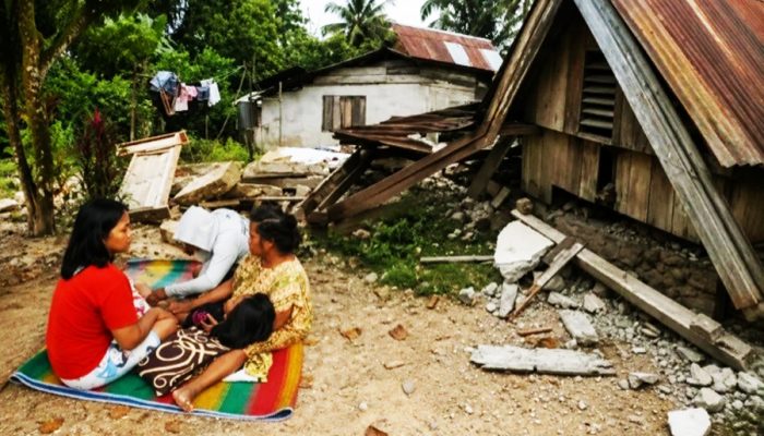 YAYASAN AL AZIZU TAPAK WALI INDONESIA PUSAT KENDARI SALURKAN BANTUAN KEMANUSIAAN KORBAN TERDAMPAK GEMPA DISULTENG