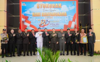 Hari Bhayangkara ke-80, Kapolres Banggai Berikan Penghargaan Kepada 26 Personel dan Instansi Terkait