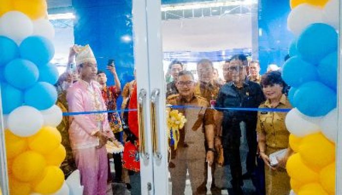 Bupati Amirudin Resmi Buka Kampanye GEMARIKAN (Gerakan Memasyarakatkan Makan Ikan) dan Resmikan Gedung Baru Dinas Perikanan Kabupaten Banggai