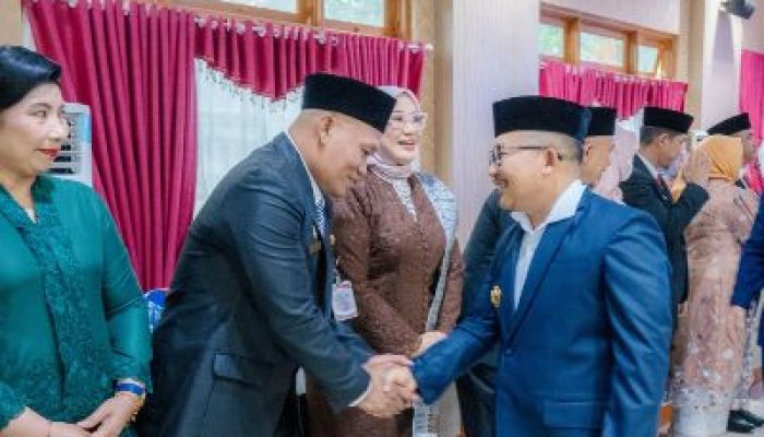 Bupati Amirudin Lantik I Dewa Supatriagama Sebagai Kadis PUPR Banggai