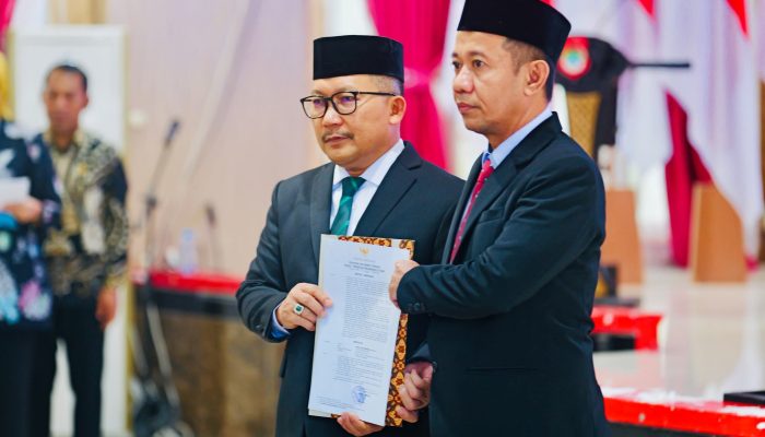 Moh. Rifai Mahiwa Resmi Pimpin BPBD Banggai, Bupati Amirudin Tekankan Pelayanan Cepat dan Tanggap Bencana