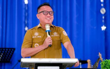 Bupati Delis: Jangan Lagi Saling Menjatuhkan, Pendeta Harus Bersatu Melayani Morowali Utara