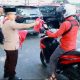 Semarak HUT ke-81 RI, Pemkab Banggai Gelar Gerakan Pembagian 800 Bendera Merah Putih