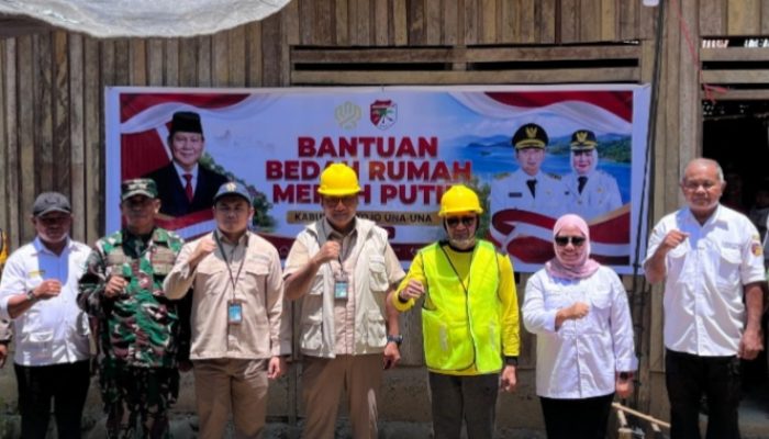 Bupati Memulakan Program Bedah Rumah Merah Putih di Tojo Una Una