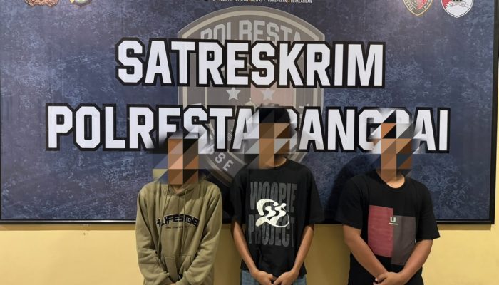 Polisi Bekuk Tiga Karyawan Toko Pakaian di Batui, Diduga Gelapkan Uang Penjualan Rp60 Juta