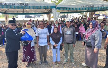 Pemprov Sulteng dan Pemkab Banggai Salurkan 4.000 Paket Sembako, “Berani Berbagi”