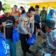 Kapolresta Banggai Bersama BTOF Overland Luwuk, Bagikan 30 Paket Bansos Untuk Warga Lamala