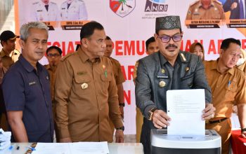 Menuju Era Digital, Pemkab Tojo Una Una Racik Strategi Baru Lewat Pemusnahan 9.527 Arsip Inaktif dipimpin  Sekda Alfian Matajeng