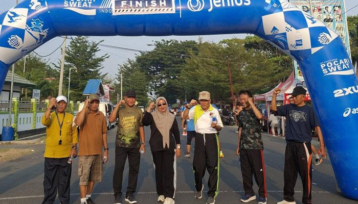 Mereka Tidak Menolak Tua, Mereka Merawat Cahaya: Saat Mantan Pemimpin Melebur Rindu dipelataran  Senja