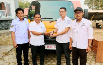 Pemda Morut Serahkan 2 Unit Truk Sampah Kepada Pemerintah Kecamatan Lembo Hasil CSR Bank Sulteng Tahun 2026