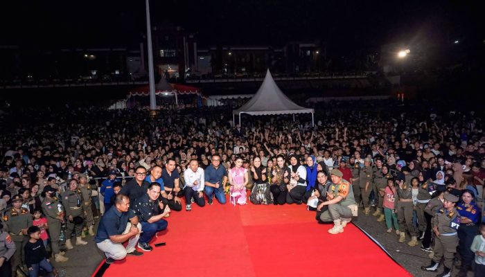 Konser Spektakuler dan Dero Massal Warnai Puncak HUT ke-13 Kabupaten Morowali Utara