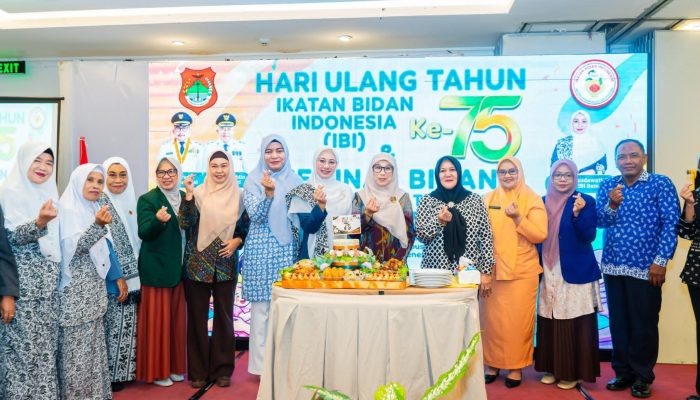 Peringati HUT IBI ke-75, Bidan Banggai Perkuat Komitmen Kawal Generasi Emas 2045