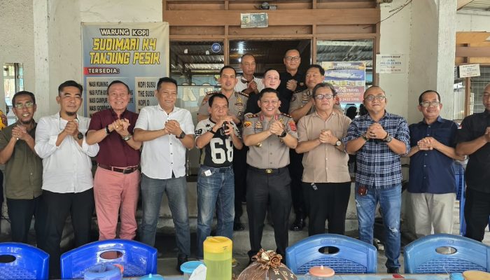 Kapolda Sulteng Sambangi Komunitas Pencinta Kopi di Warkop Sudimari, Warga Sampaikan Aspirasi