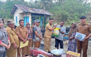 Dinsos Banggai Gerak Cepat Salurkan Bantuan Bagi Korban Kebakaran di Kecamatan Lamala