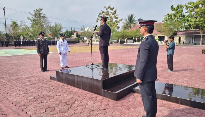 Sinergi Cegah Konflik: Lurah dan Bhabinkamtibmas Labiabae Raih Penghargaan Sumpah Pemuda dari Polres Tojo Una Una