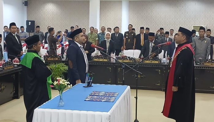Sempat Diwarnai Interupsi dan Gugatan, Mohammad Alhabsi Resmi Dilantik Jadi Wakil Ketua DPRD Tojo Una-Una